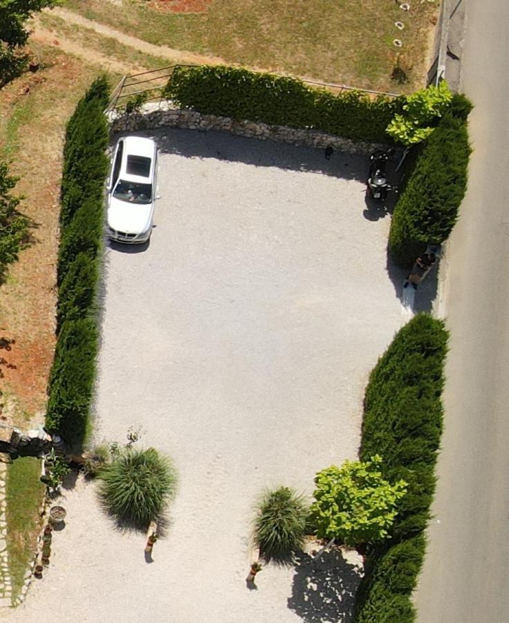 Villa Ca'Pietra, Rustic Stone House Malinska Exterior photo
